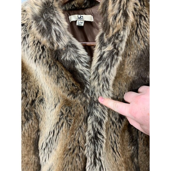 YA Los Angeles Small / Medium (S/M) Faux Fur Vest Jacket Loop Hook Closure - Picture 6 of 10